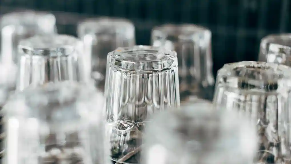A Guide To UK Hospitality Glassware Safety Standards