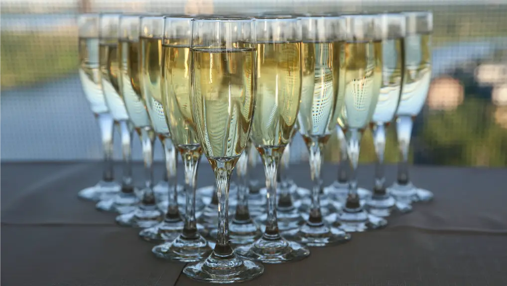 image of Polycarbonate glassware on a table