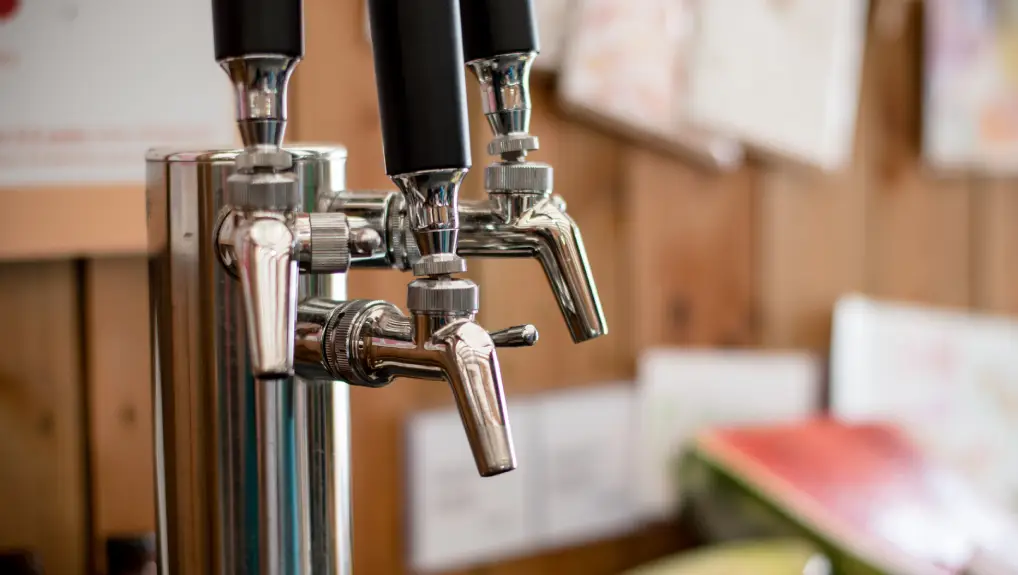 Commercial bar tap