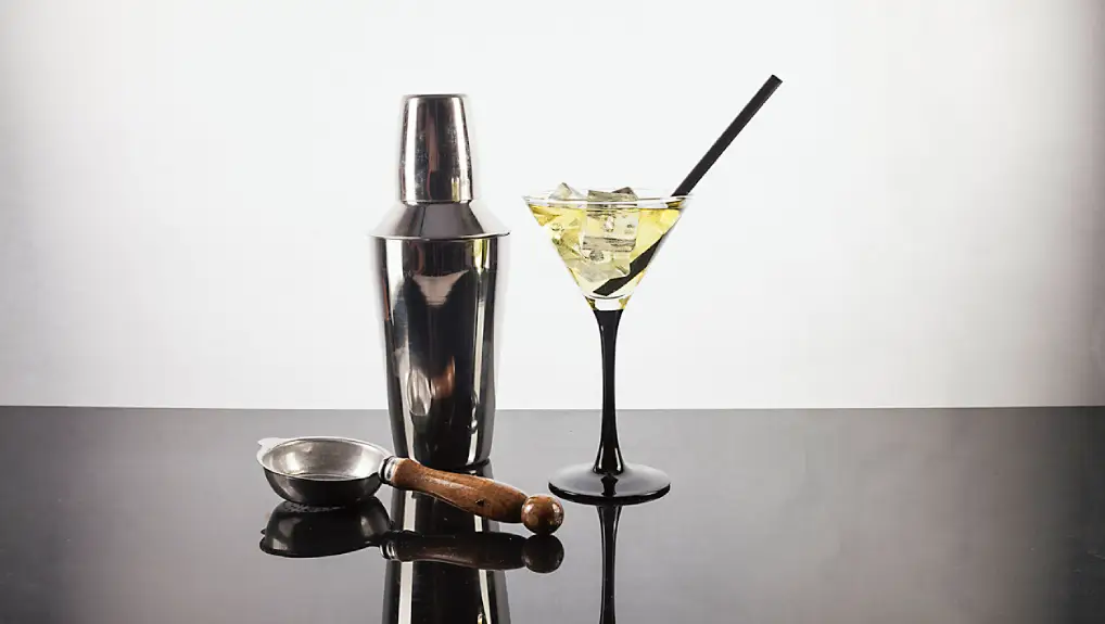 Image of a French Shaker part of the discussion about the Best Cocktail Shaker for Beginners: Boston, Cobbler, or French?