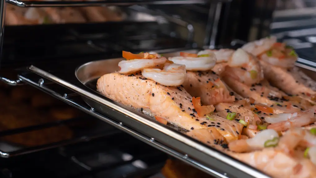 Lincat Oven with prepared meal commercial catering equipment guide