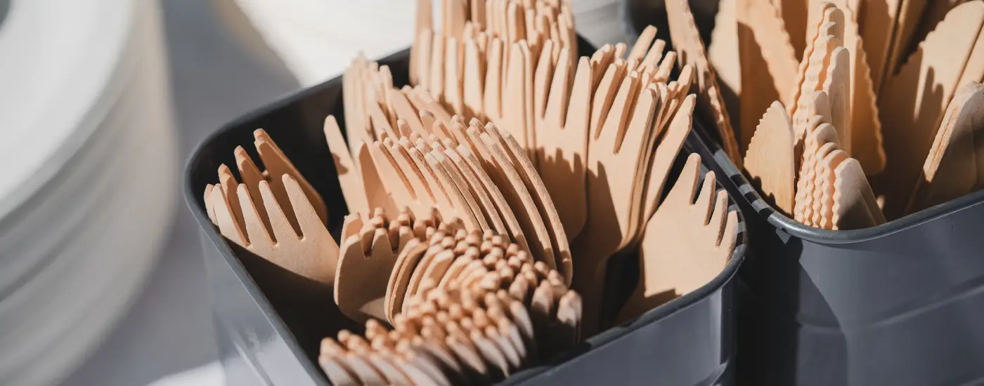 Disposable vs. Reusable Catering Supplies: Which is Right for Your Business?